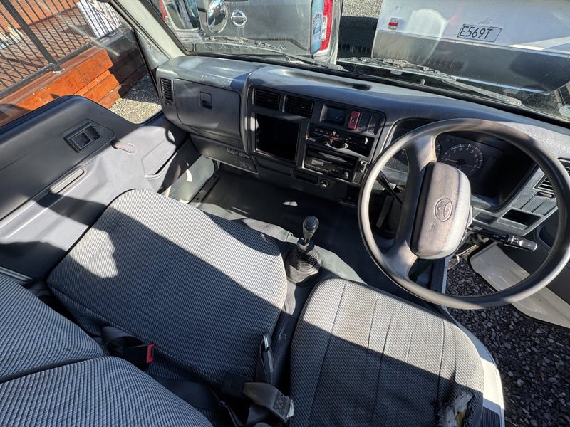 1998 Toyota Toyoace62863263718530114