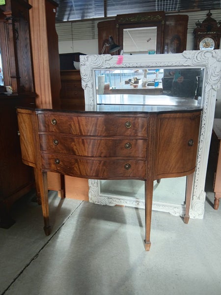 1293 BOW FRONT DRESSER/BUFFET Carousel 2