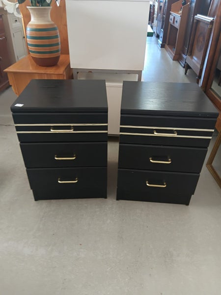 1294 PAIR OF BEDSIDES Carousel 6