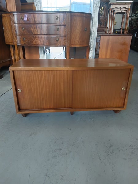 1299 RETRO RECORD CABINET Carousel 2