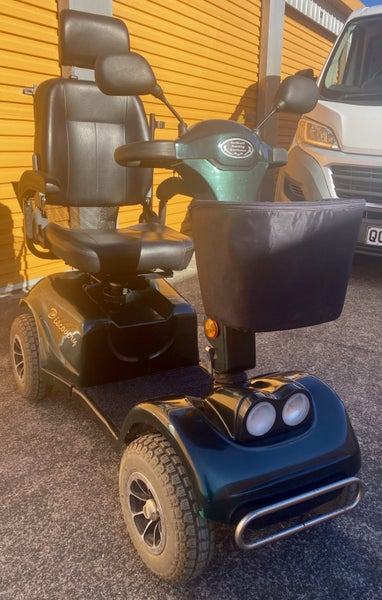 Discovery Mid Size Mobility Scooter Carousel 1