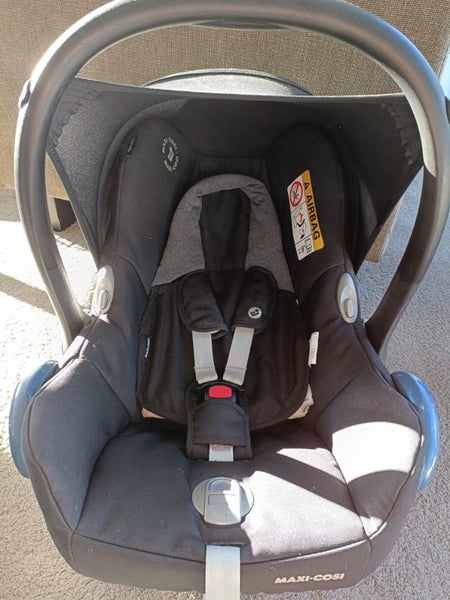 Maxi cosi CabrioFix Capsule and Base62866852563842113