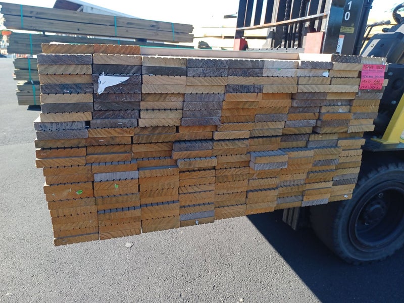 KEYLAND DECKING - 110 x 21mm H3.2 KD - GRIP TREAD - 363.6m - TS7643 Carousel 2