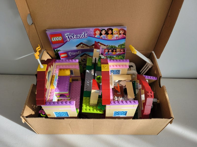 *$1RES* Lego Friends Set - 3185 Summer Riding School62865825024257111