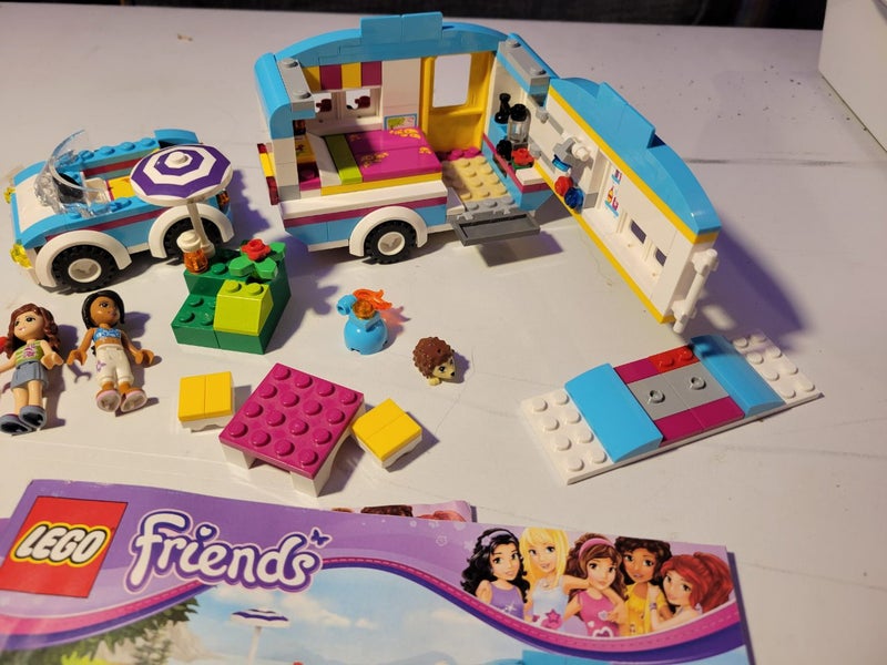 *$1RES* Lego Friends Set - 41034 Campervan Carousel 2