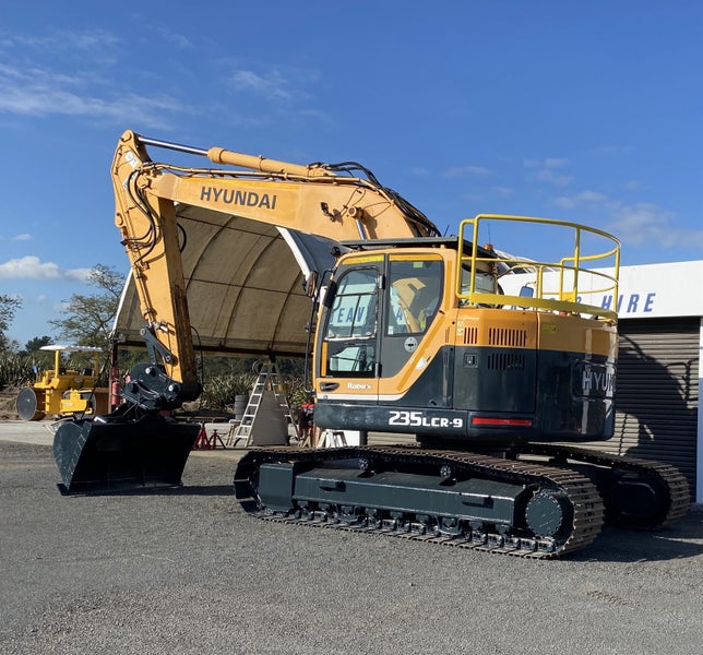 Excavator Digger 23 ton Carousel 1