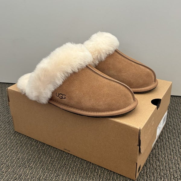 AFTERPAY - Ugg Boot Scuffette Slipper 7W Carousel 1