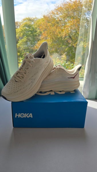 Hoka Clifton 9 Oat/Alabaster Us10 D Carousel 1
