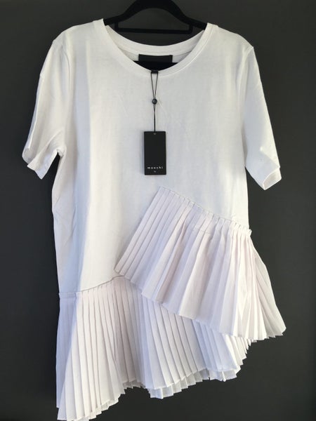 MOOCHI pleated t-shirt Carousel 1