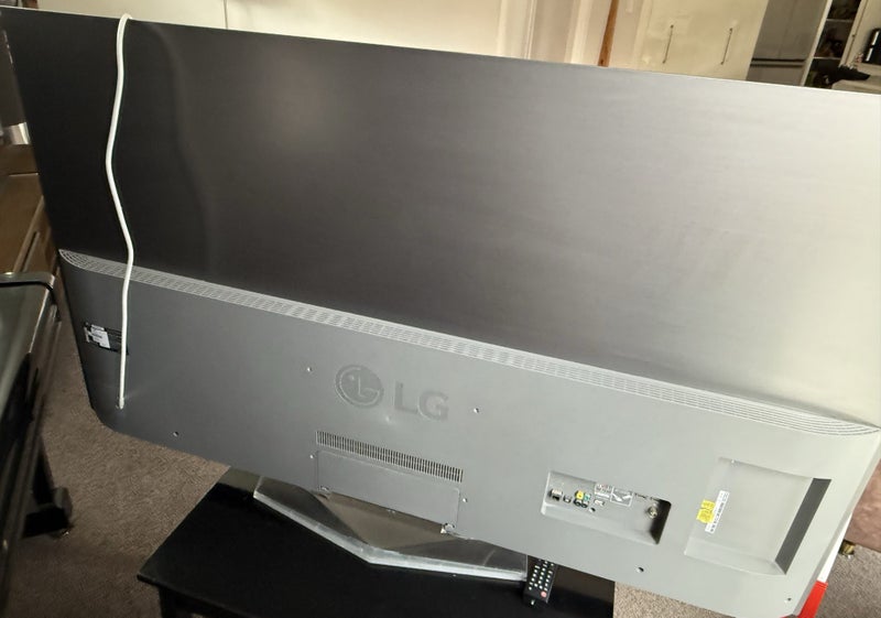 LG OLED 65” Smart TV62930690798465114
