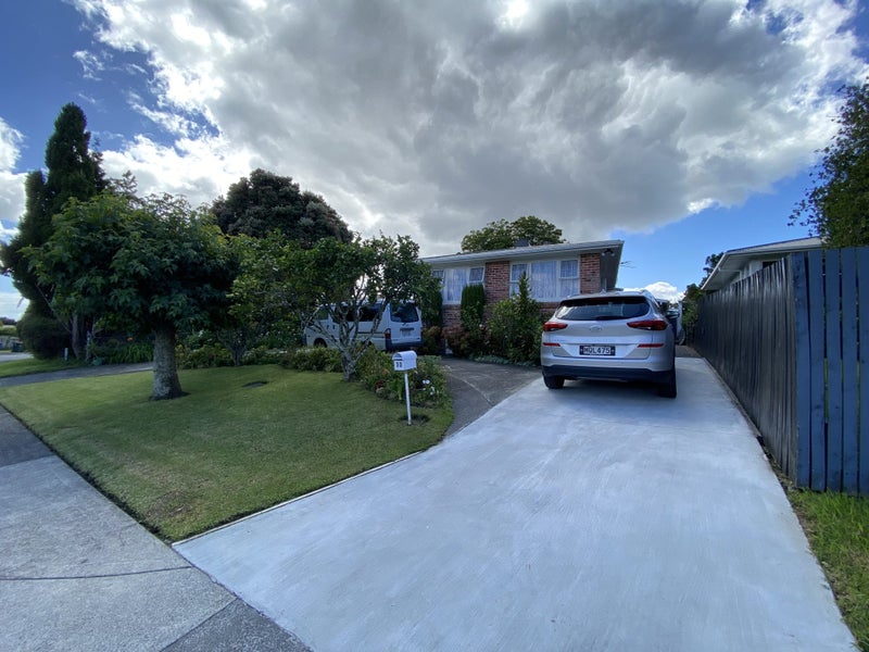 Image 1 of 7