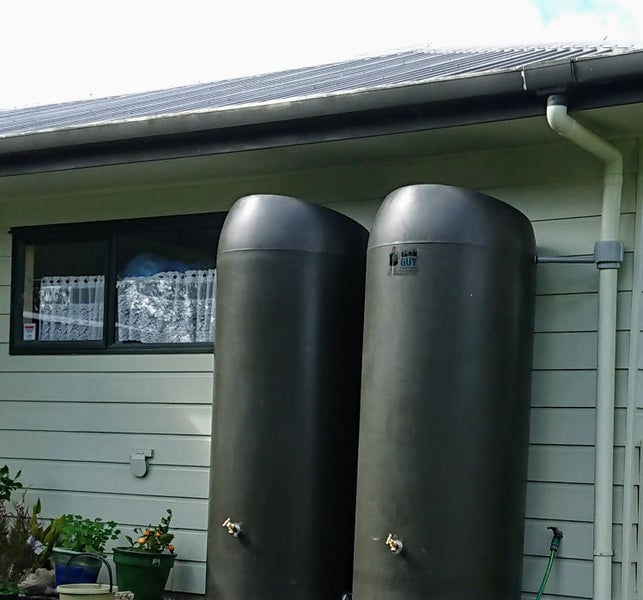 Slimline 800L Water Tank - plus install kit62865827375361113