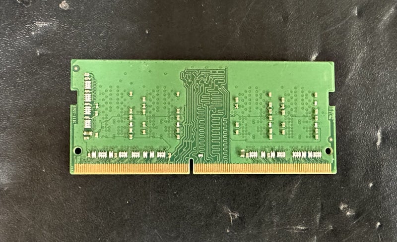 SK Hynix 4GB 1Rx16 PC4-2666V-SC0-11 DDR4 SDRAM #7 - $1 Reserve (PU42 Cubby) Carousel 2