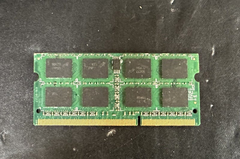 Crucial 4GB DDR3 RAM PC3-12800 SODIMM 1.35 #8 - $1 Reserve (PU42 Cubby) Carousel 2