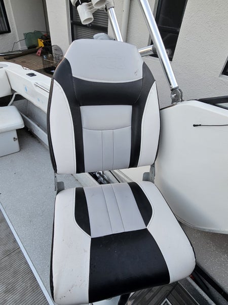 Bermuda 7m fibreglass boat with 175hp mercury v6.62864750823937111