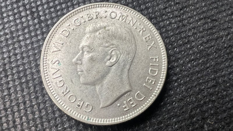 1951 Australian "Federation" Silver Florin Coin - Higher Grade - Lot E558 Carousel 2