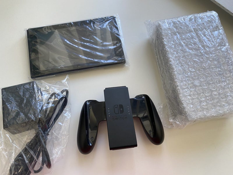 $1 RES - Nintendo Switch (Not Working - please see details) Carousel 2