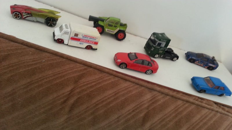 12 ASSORTED TOY CARS ETC Carousel 1