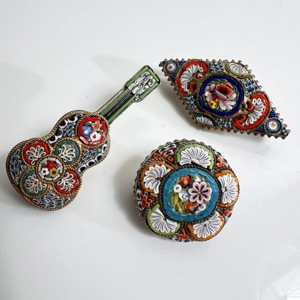 3 x Antique Italian Micro Mosaic Brooches – Early 20th Century Carousel 1