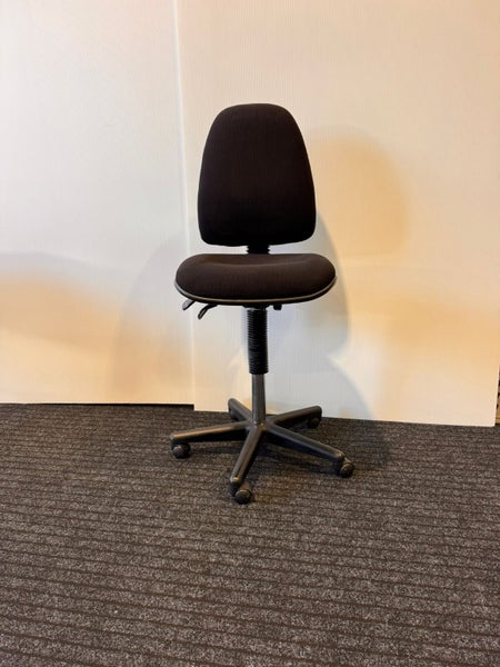 Spectrum 2 Office Chair by Eden Office Carousel 2