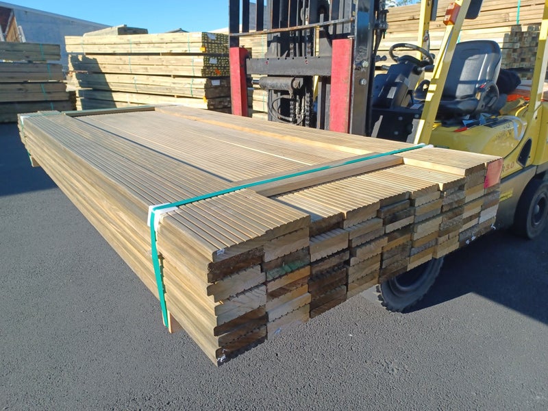 KEYLAND DECKING - 110 x 21mm H3.2 KD - GRIP TREAD - 225.6m - TS7708 Carousel 1