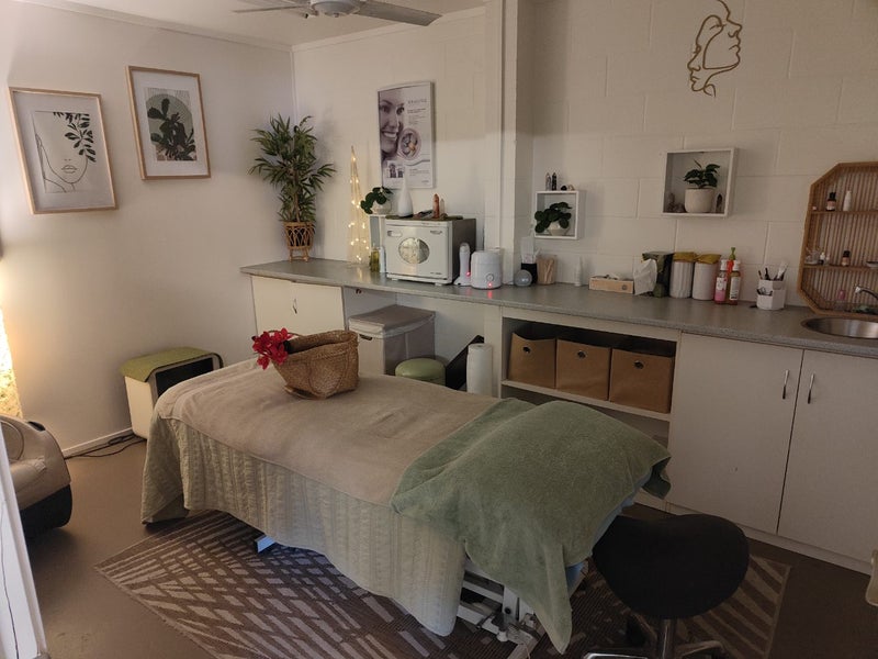 Beauty therapy clinic Carousel 2