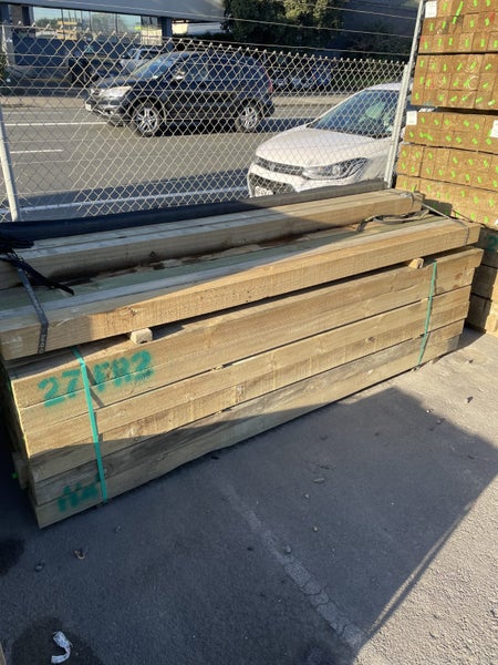 100x100 Fence Posts H4 RS 2.7m Carousel 1