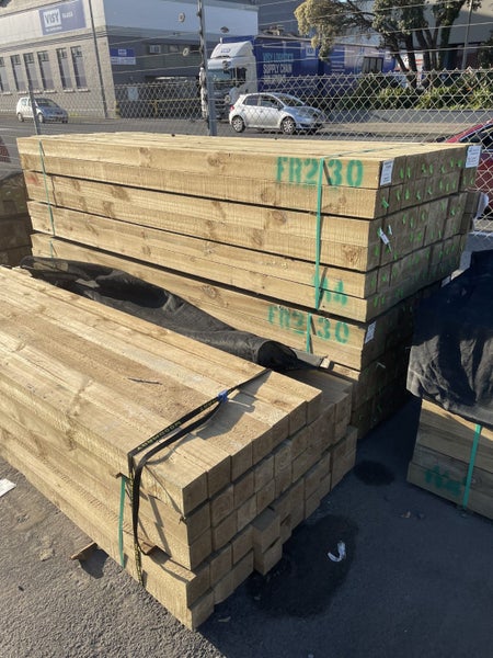 100x100 Fence Posts H4 RS 3.0m Carousel 1
