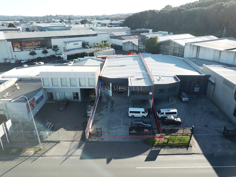 Image 1 of 8