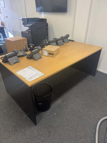 Office Desk 2 Carousel 1