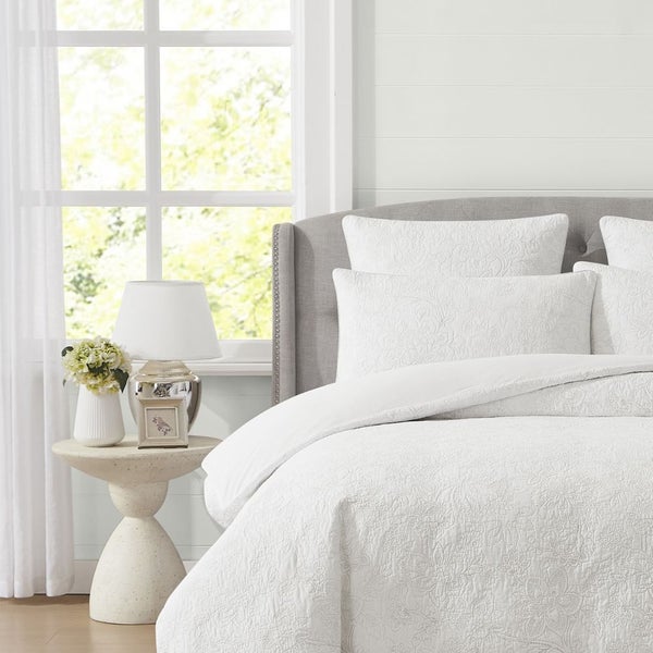 Trailing Laurissa Duvet Cover Set by Laura Ashley Carousel 2