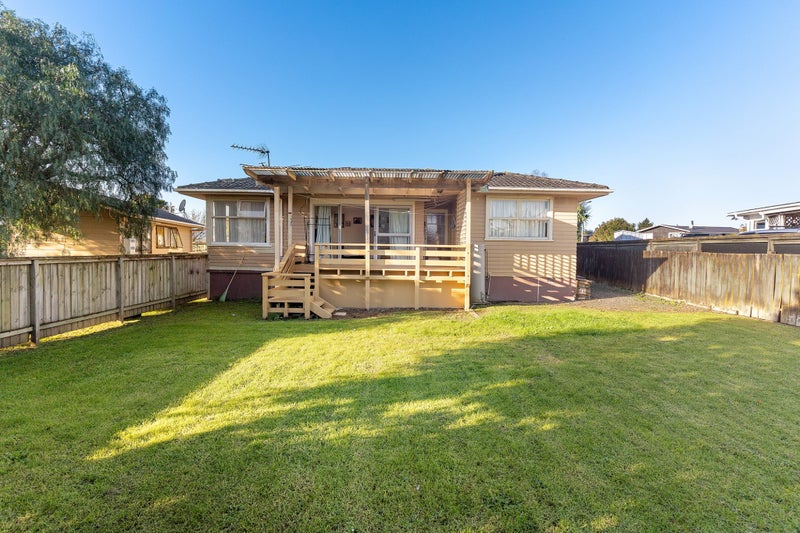Image 3 of 27