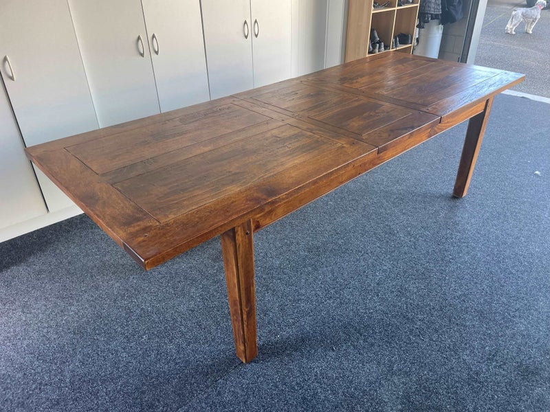 Dining Table (extendable)62863231171713112