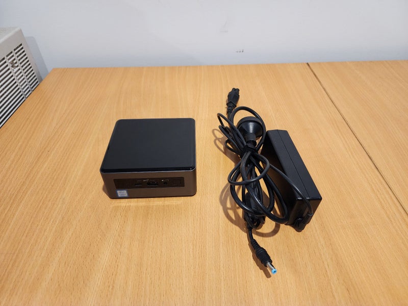 Intel NUC Desktop PC, Intel i5 8265U, 8GB RAM DDR4, AMD Radeon 540X GPU62865827456130111