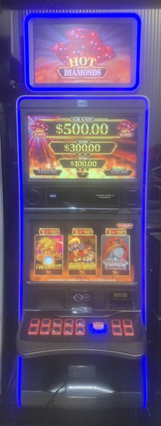 IGT Neo - nxt Grand, Major & Minor triple LCD Screen HOT Diamonds Pokie Machine Carousel 1