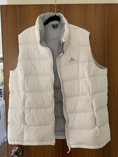 Macpac Down Vest Size 18 Carousel 1