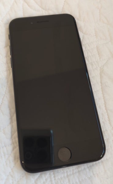iPhone SE 2nd Gen (2020) 64GB - Really great condition.62863853497217112