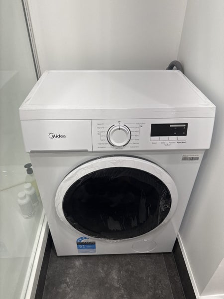 Brand new Midea 5kg Front loader.62864739915393111