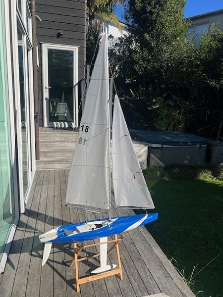 Seawind Kyosho Radio Controlled Model Yacht Carousel 1