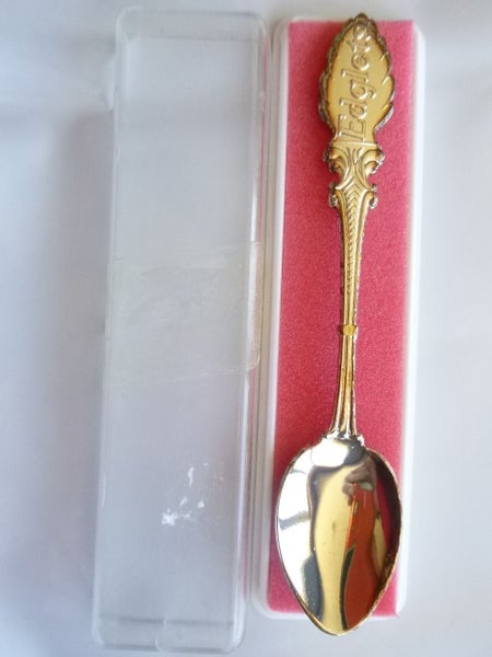 Edglets Silver Teaspoon on Plastic Case Carousel 1