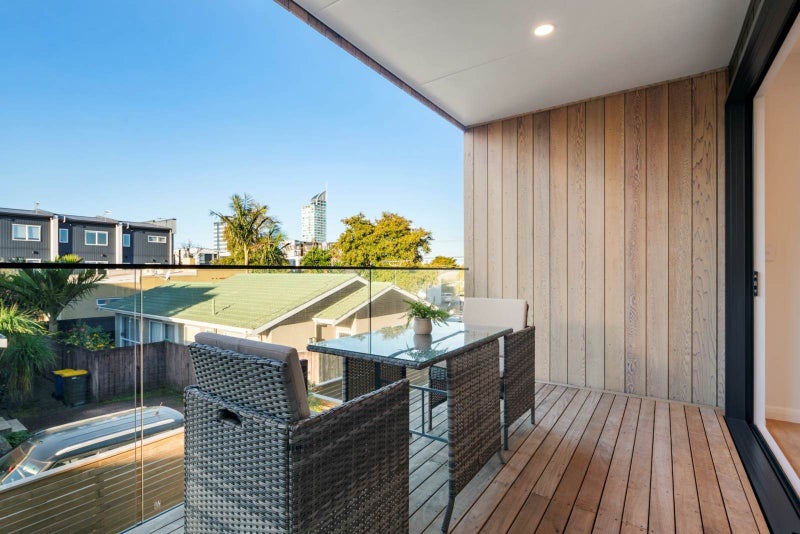 Spacious Luxury Living In The Heart Of Takapuna62865855643649114