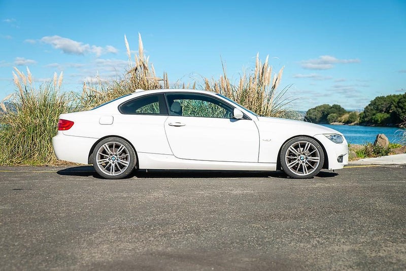 2013 BMW 320i62865832709891112