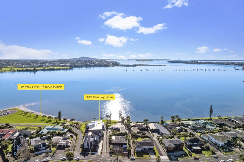 Luxury Waterfront Living - Farm Cove Exclusive62885375197058112