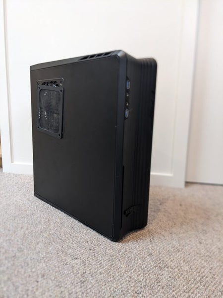 Intel I7 6700 / GTX970 / 32GB RAM Carousel 1