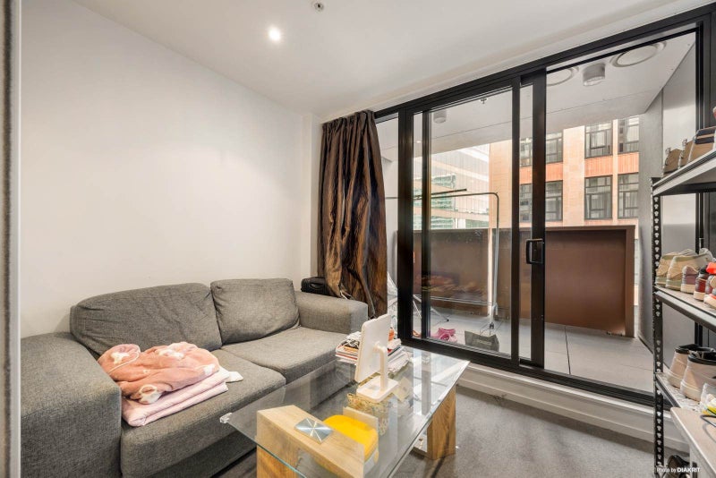 Quick Sale-Great 1 bed by Uni Precinct628853750517781117