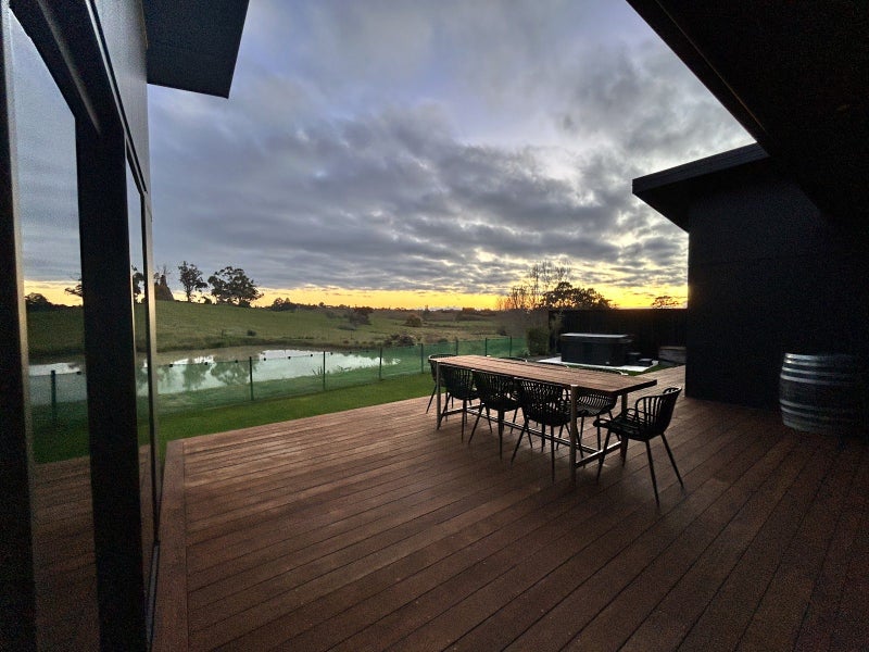 Image 2 of 31