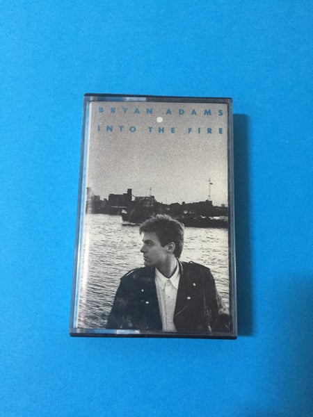 Bryan Adams: Into The Fire (Cassette) Carousel 1