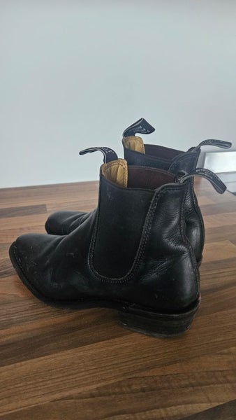 Rm williams boots Carousel 1