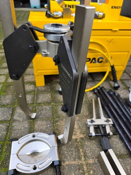 24-ton 3 jaw hydraulic puller set - New62863858813698114