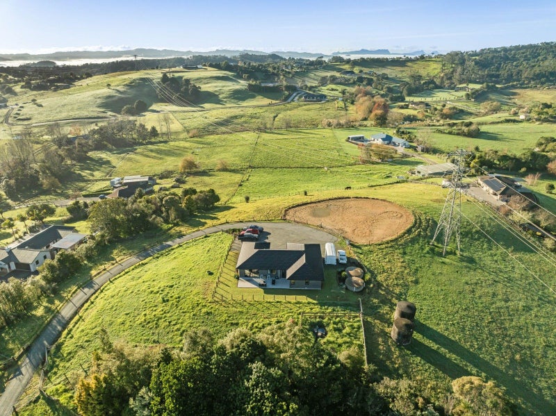 Image 3 of 20